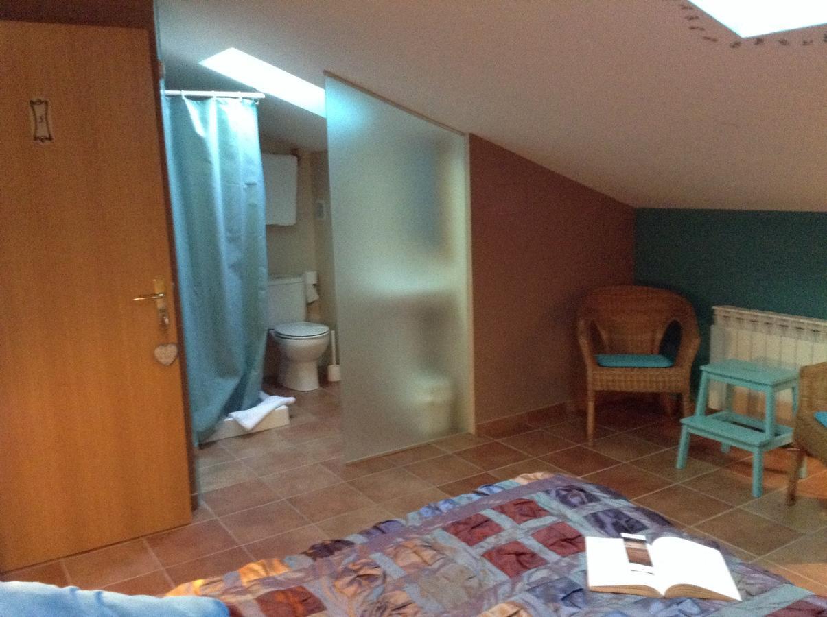 Hostal Camino Del Perdon Uterga Exterior foto