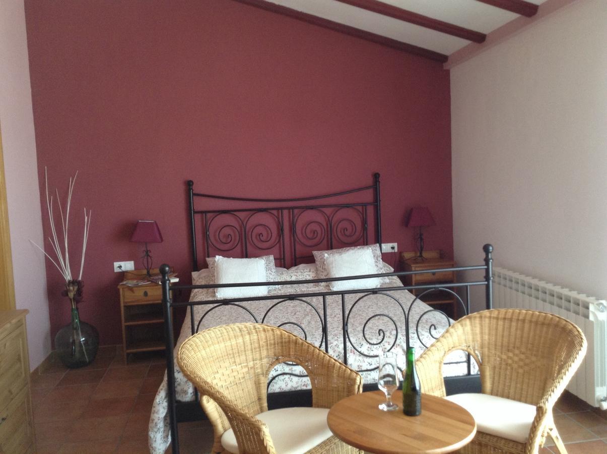 Hostal Camino Del Perdon Uterga Exterior foto