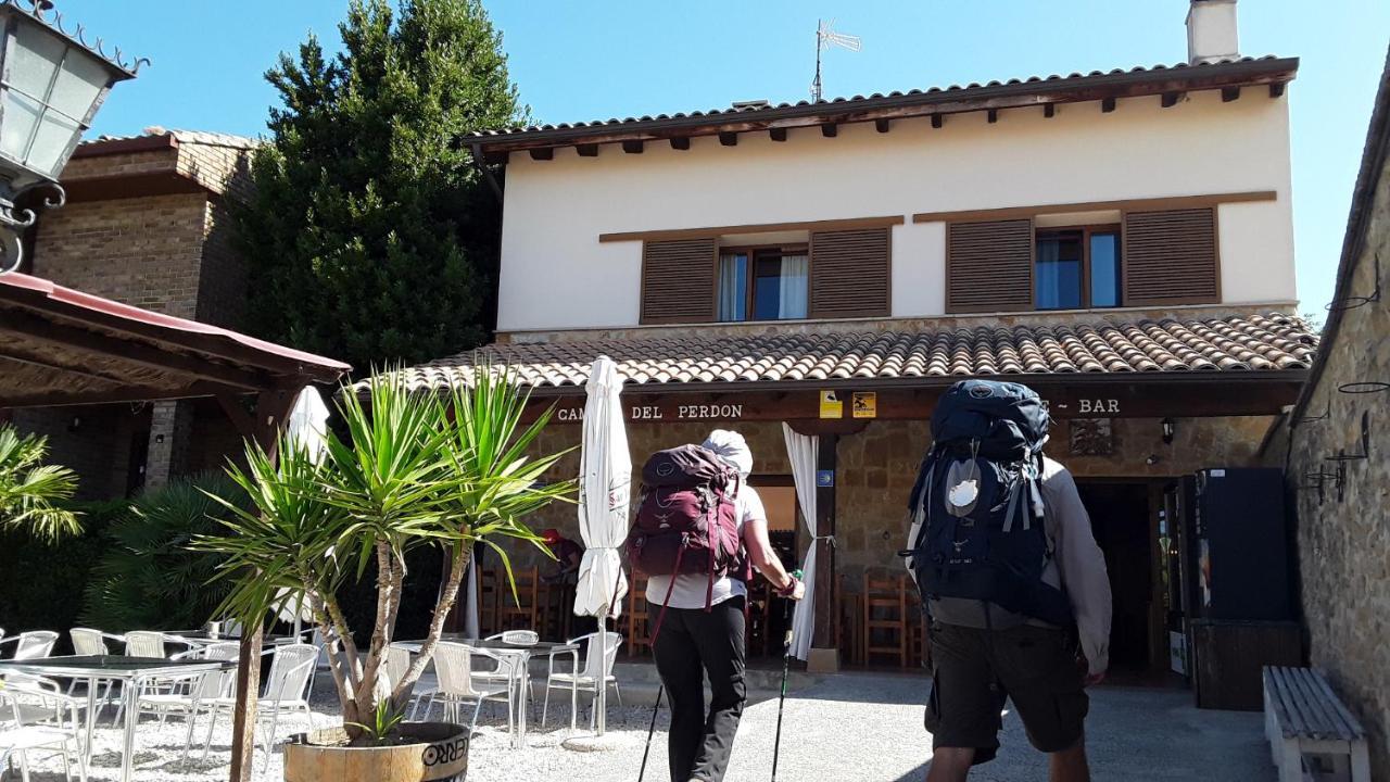 Hostal Camino Del Perdon Uterga Exterior foto